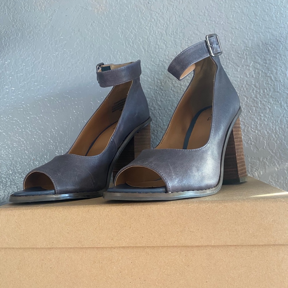 Block Heels - image 3